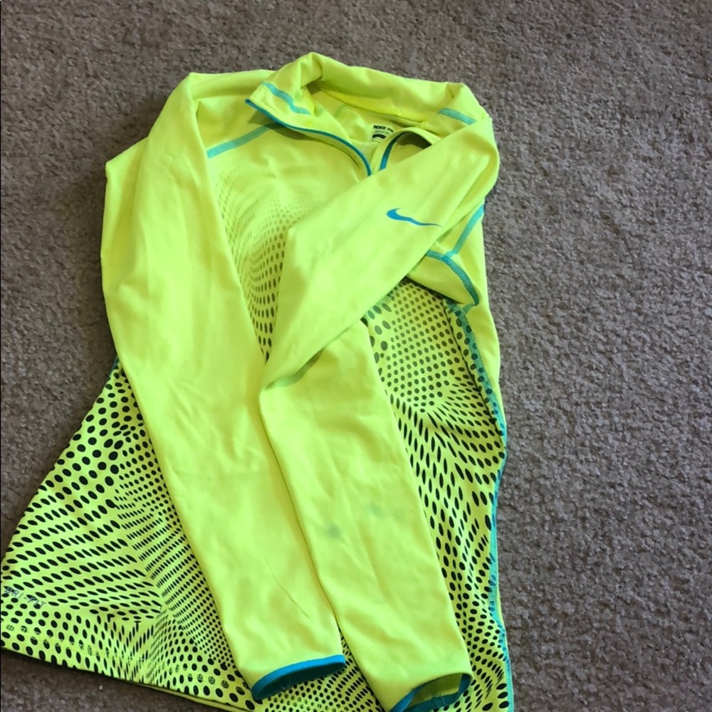 Nike pro zip up top small nwt
